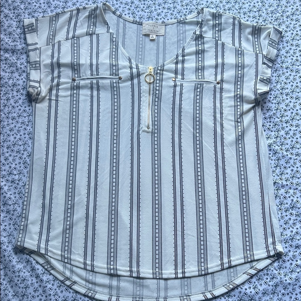 Women’s Black and Off-White Top